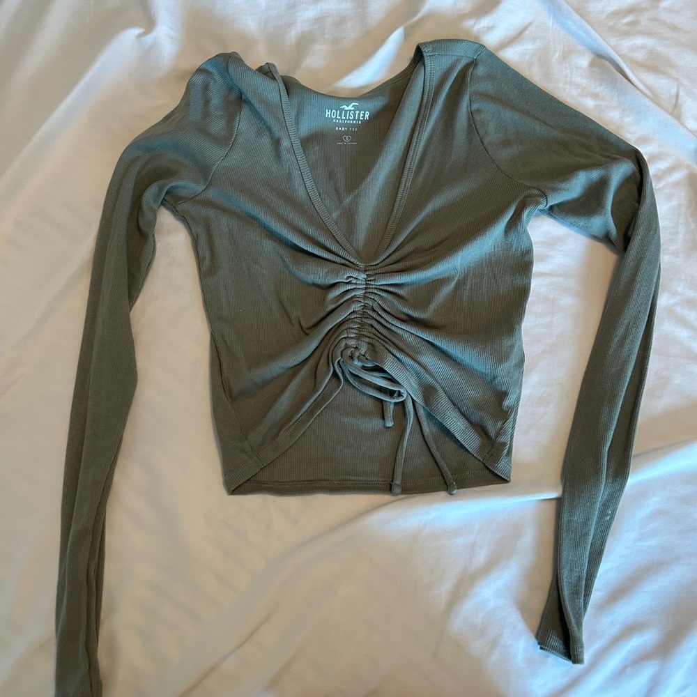 hollister army green long sleeve